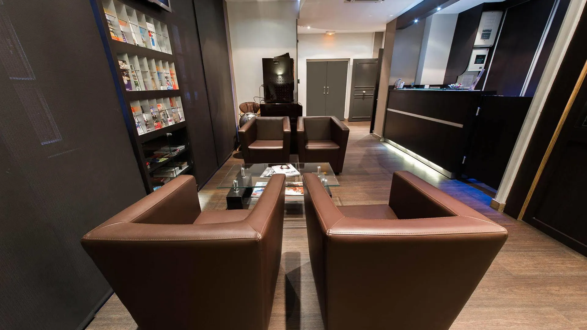 Victor Masse Hotel 2*