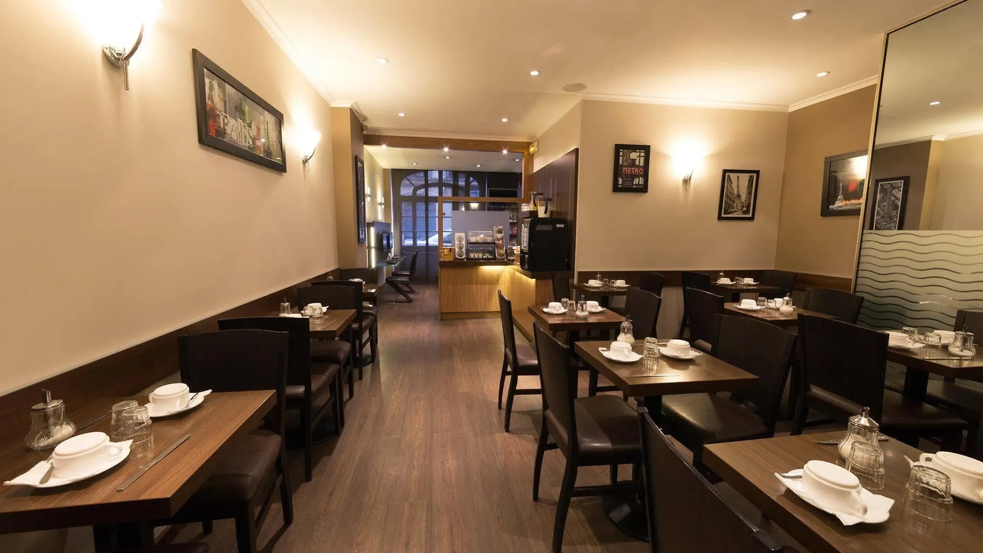 Victor Masse Hotel